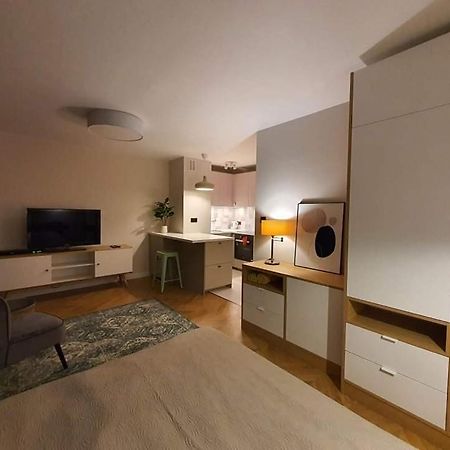 Mlociny Metro Apartment 3 华沙 外观 照片